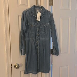 Levi’s Denim Large Button Down Dress. Never worn with tags. Purchased@ Boot Barn